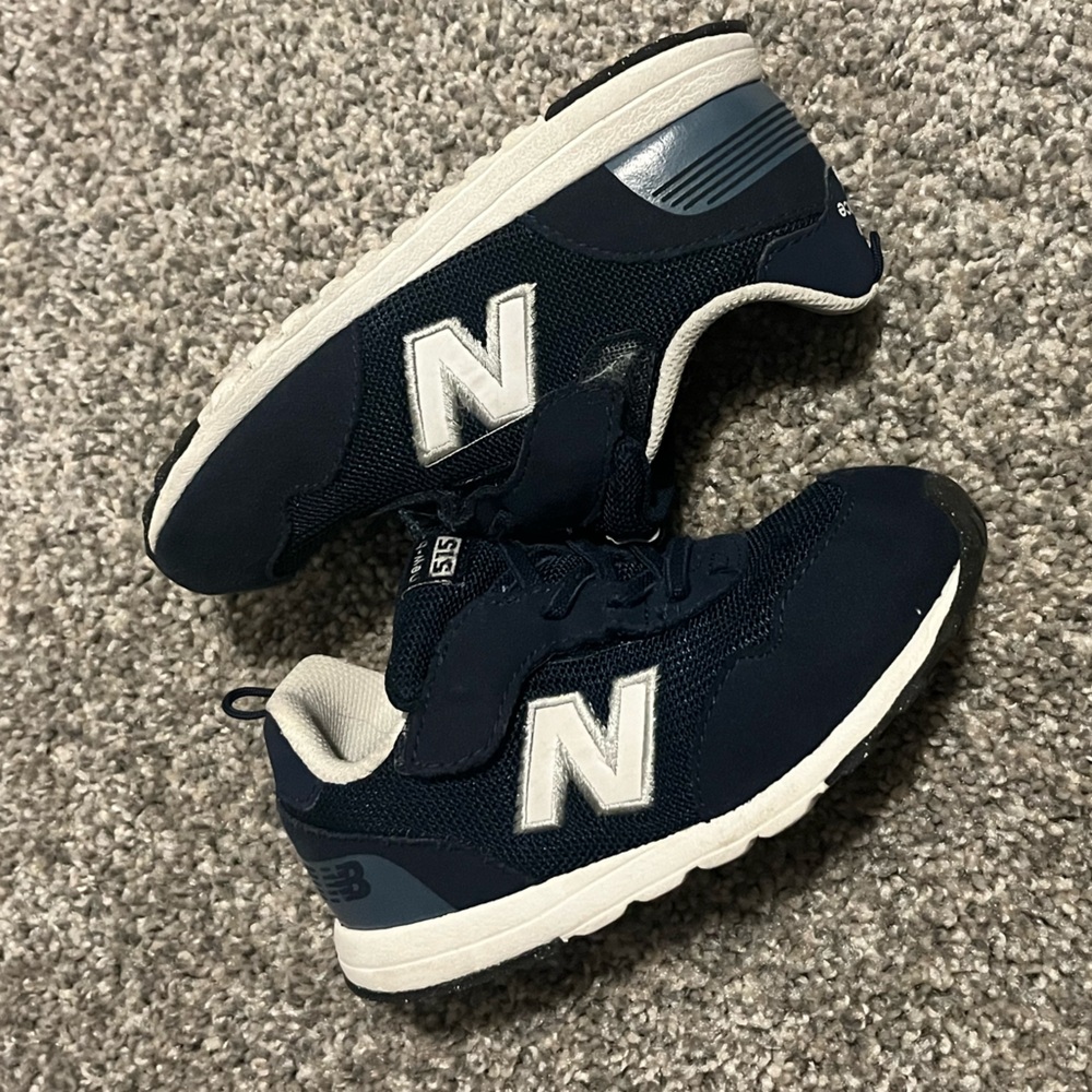 New Balance Easy on (Velcro) Shoes - Toddler Size 9